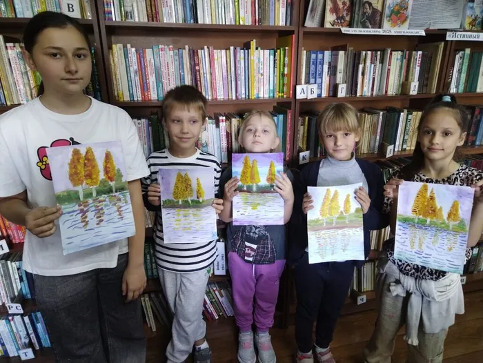Краски осени в рисунках ребят